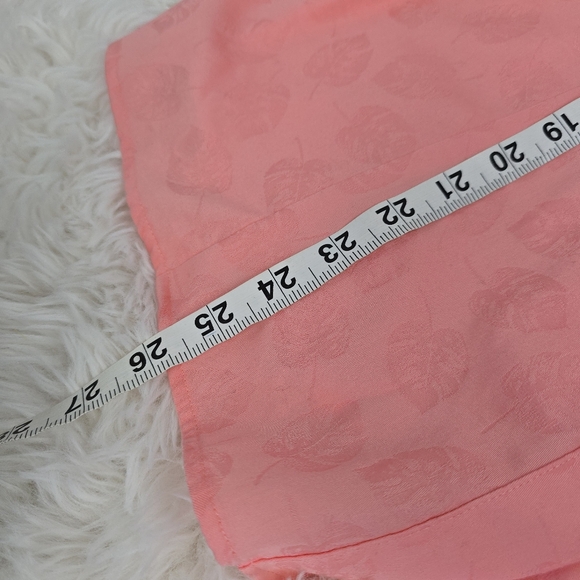 Chico's Size 3 Leaf Embossed Peach Button-Down Shirt - Picture 5 of 12